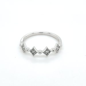 10K DIAMOND 0.04 CT RING