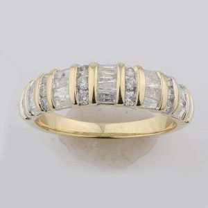 10K DIAMOND 0.88 CT RING